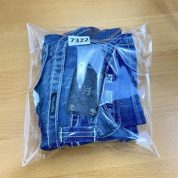 Miss Me Capri Jeans Women's Size 26 Blue Denim White Stitch Rhinestone JP6048P5 - Picture 14 of 14